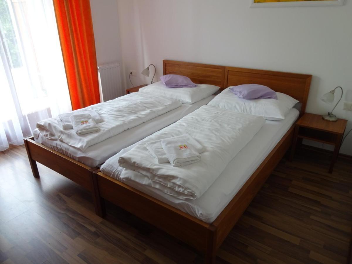 Baláca Panzió Affittacamere